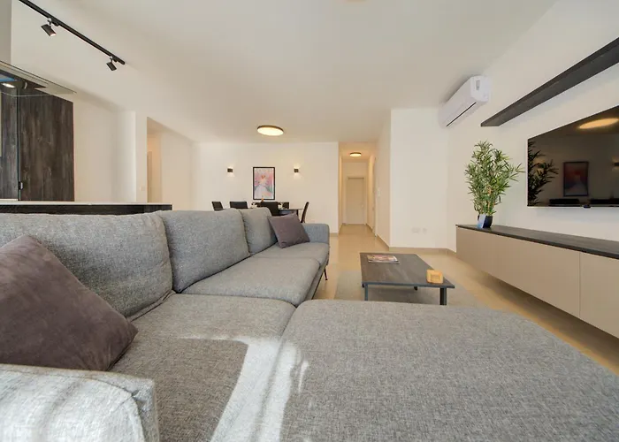 The Valley Collection - A2 * Xagħra